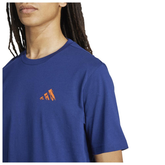 Adidas Ανδρική κοντομάνικη μπλούζα Doodle Hunt Hike Graphic Tee Adidas Ανδρική κοντομάνικη μπλούζα Doodle Hunt Hike Graphic Tee